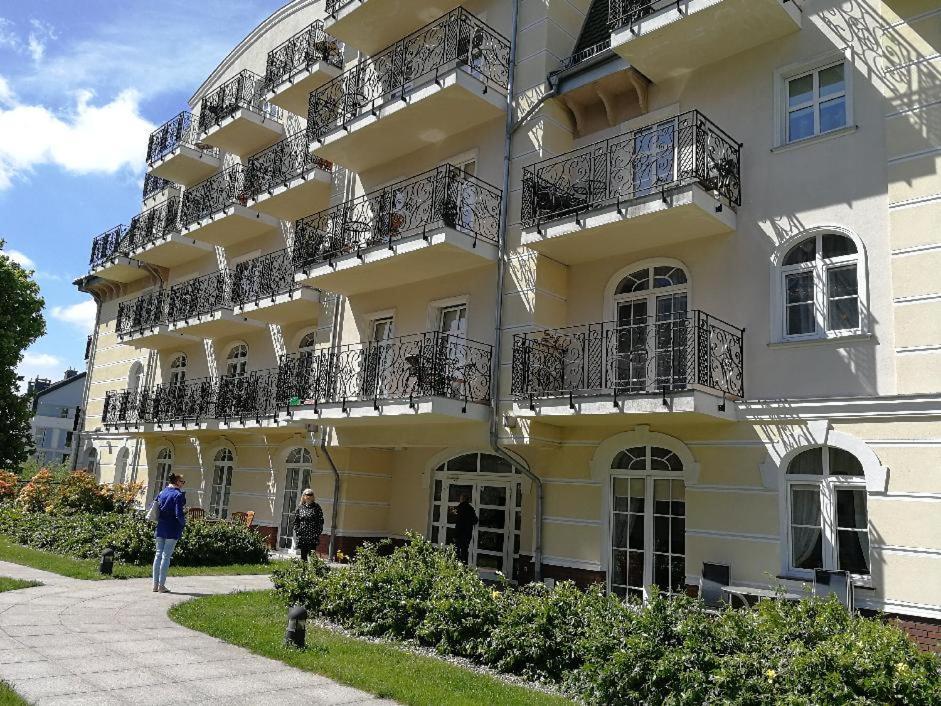 Uzdrowiskowa "Trzy Korony" Apartment Swinoujscie Luaran gambar